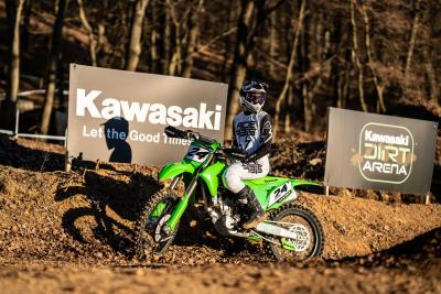 Kawasaki lancia l'attività di noleggio enduro/cross a Fara Novarese
