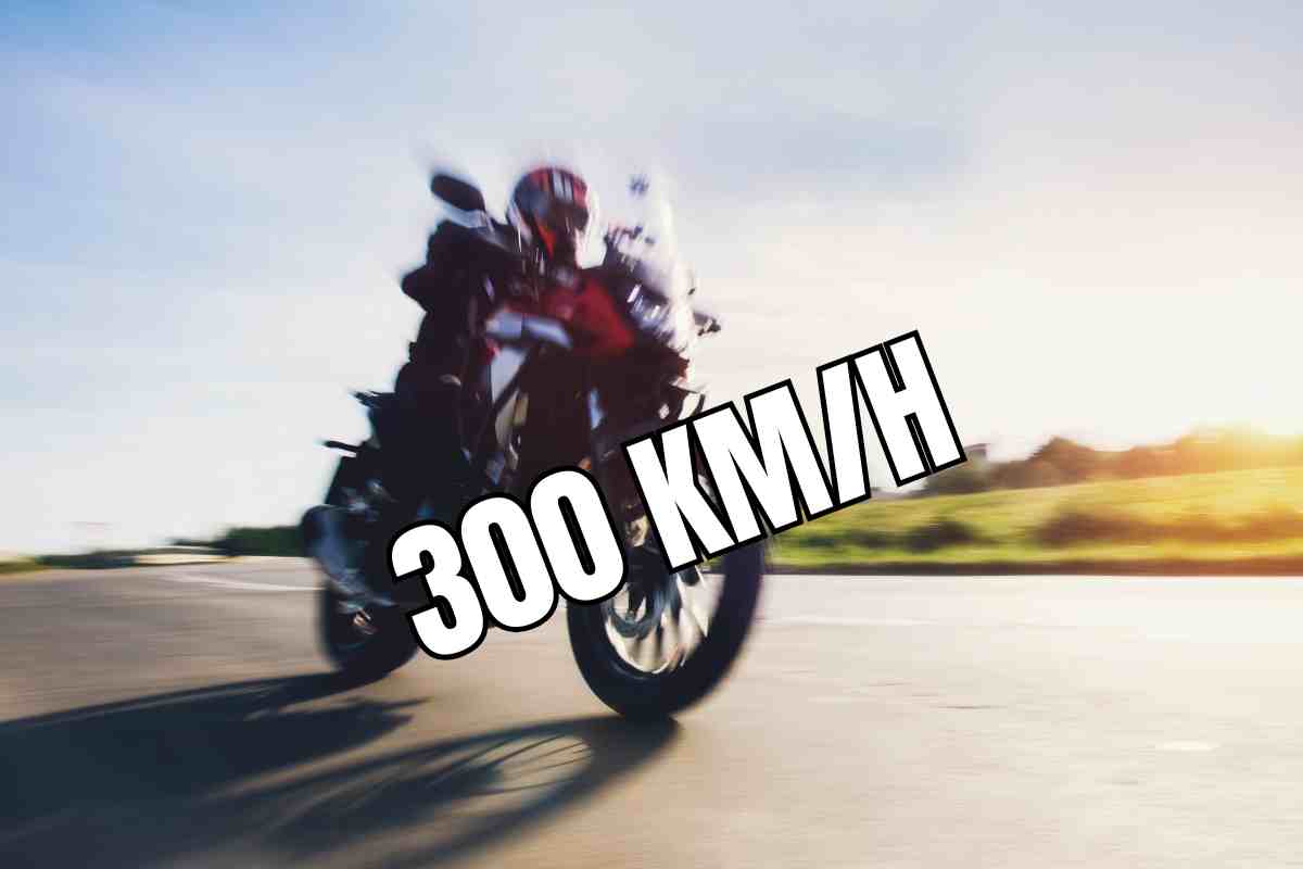 moto 300 kmh 