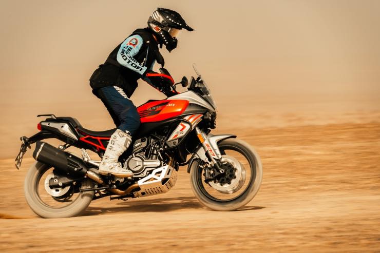 Moto QJ Motor SRT 600 S