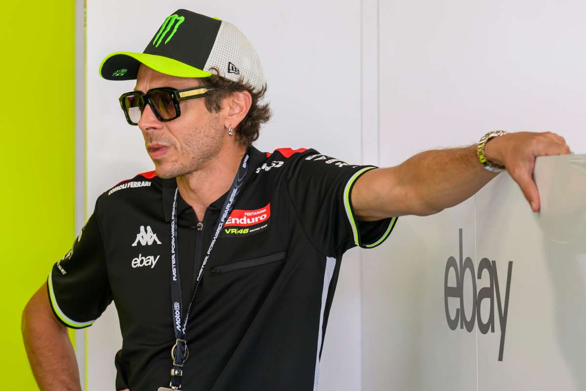 Valentino Rossi nei box