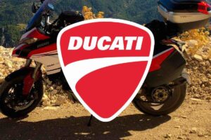 Ducati DesertX moto crossover
