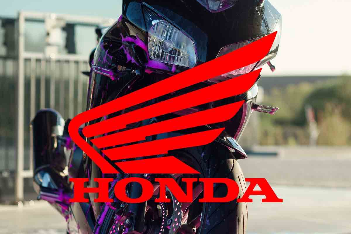 Honda CB125R novità moto naked