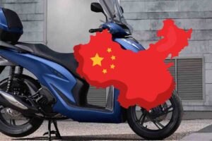 QJ Motor SQ 350 scooter Honda SH