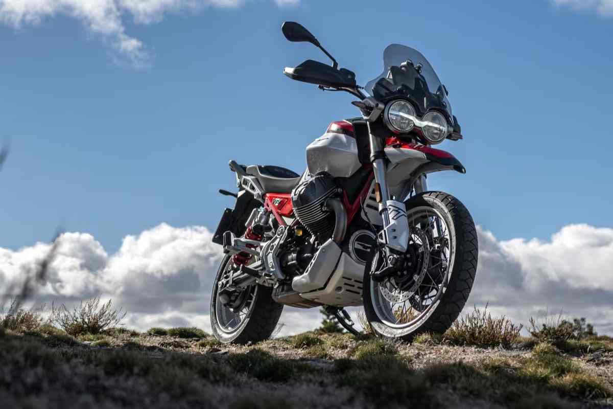 moto guzzi V85TT