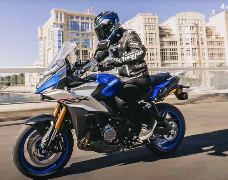 Suzuki GSX-S 1000 GX moto novità