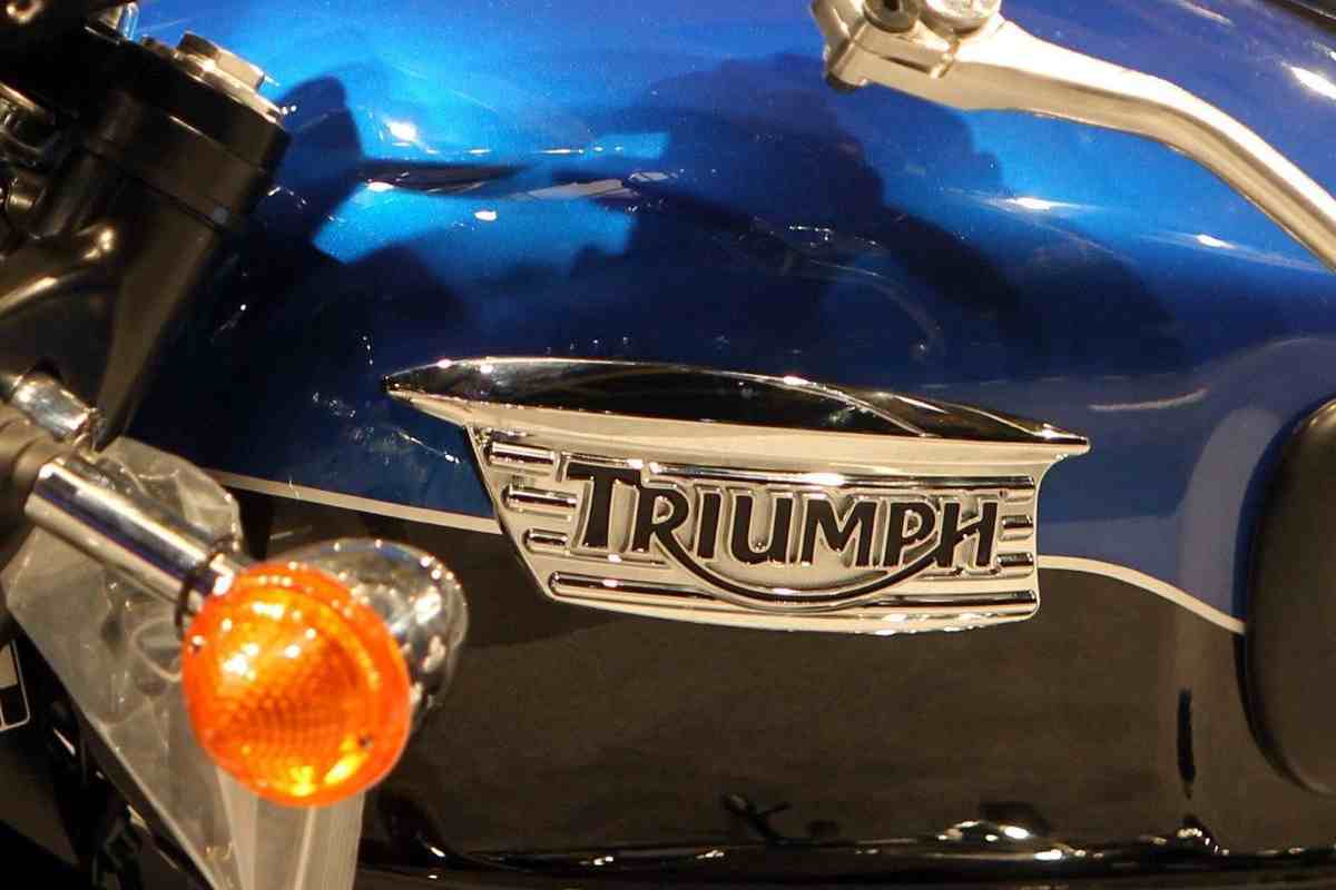 triumph logo