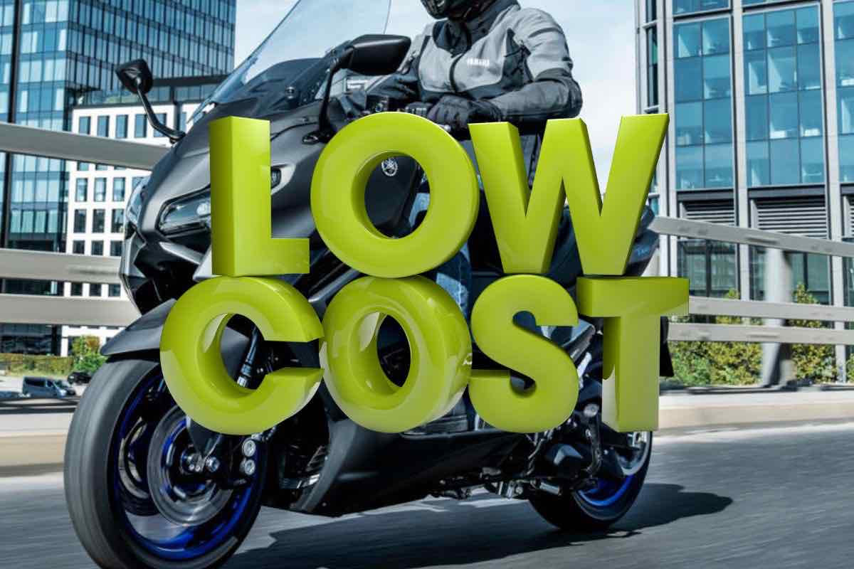 Yamaha Xmax scooter low cost Wottan St-S 300