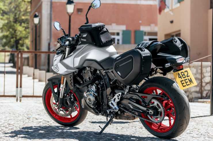 suzuki gsx8s V storm novità sconto