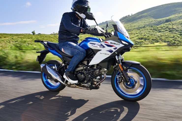 Suzuki SV 7GX moto crossover