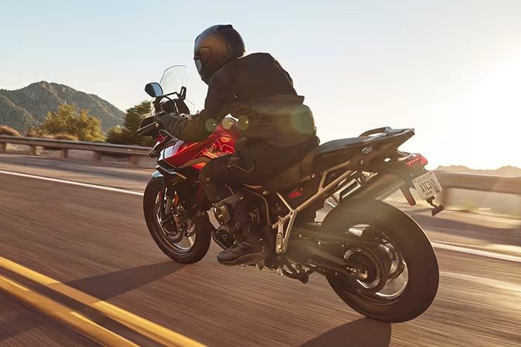 triumph tiger 900 1200 novità moto