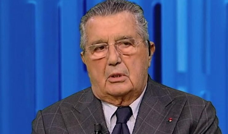 carlo de benedetti john elkann accuse