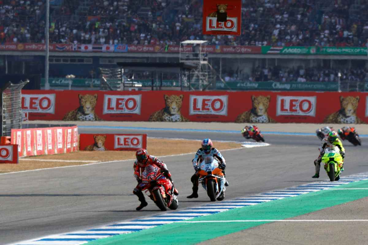 moto in gara in MotoGP