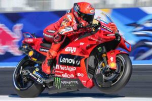 loris capirossi ducati motogp vittoria